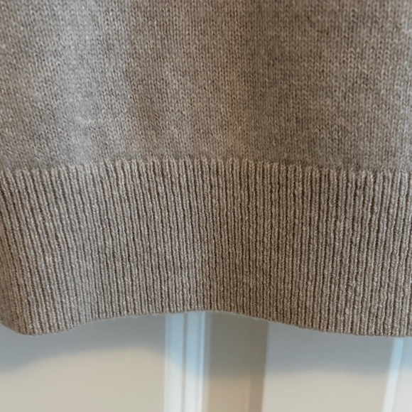 J. Crew 100% Cashmere Light Gray/Tan V-Neck Sweater - Picture 12 of 16